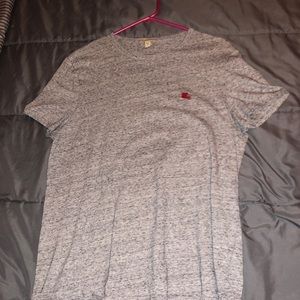 Burberry tshirt